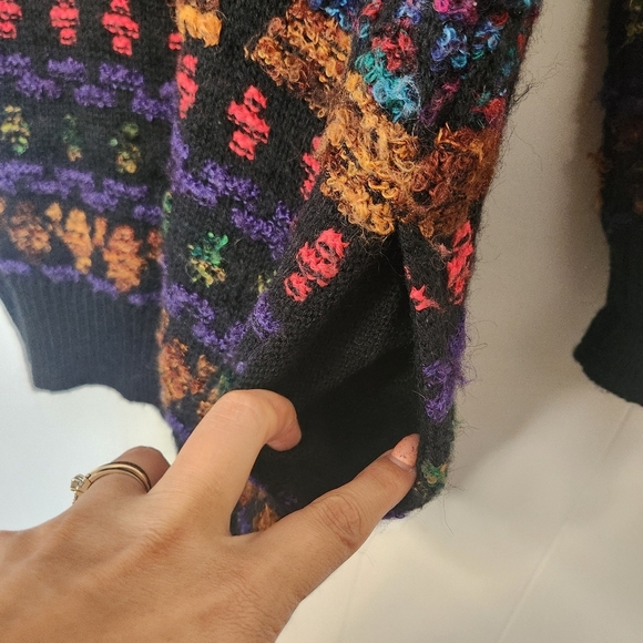 Vintage 90s Textured 3D Knit Bright Abstract V-Neck Cardigan Sweater Size Medium - Picture 6 of 11